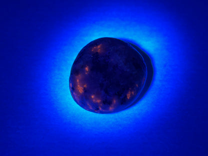 Yooperlite Pebble (0.9", 22mm)
