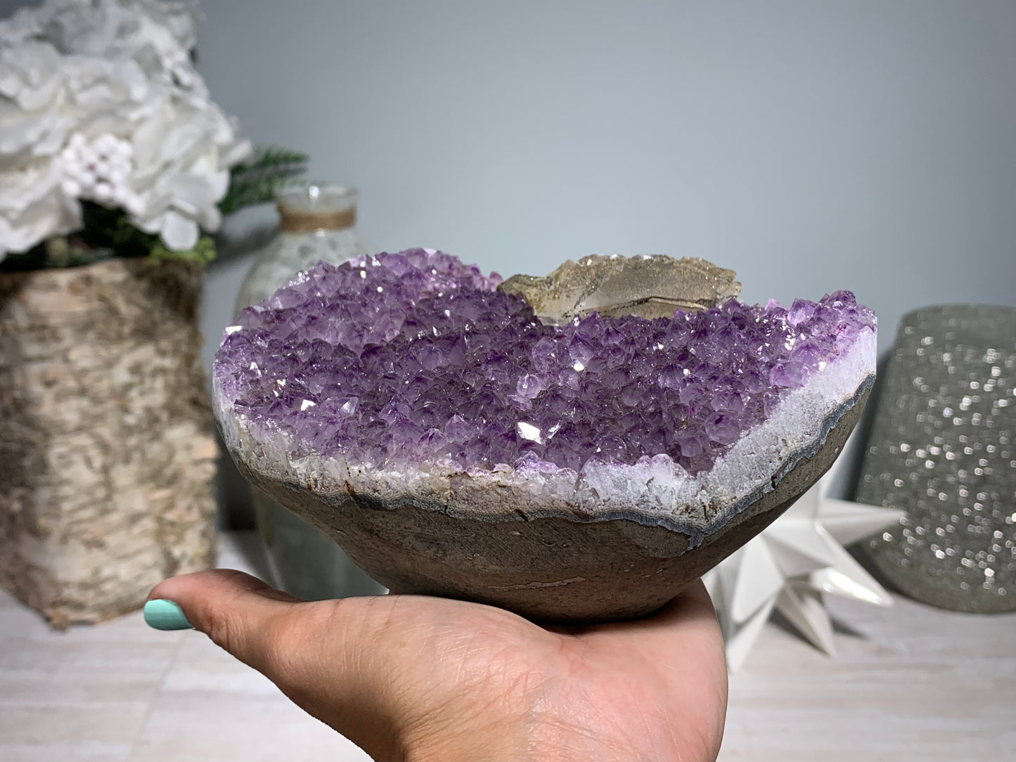 Amethyst Cupcake (5.5", 141mm)