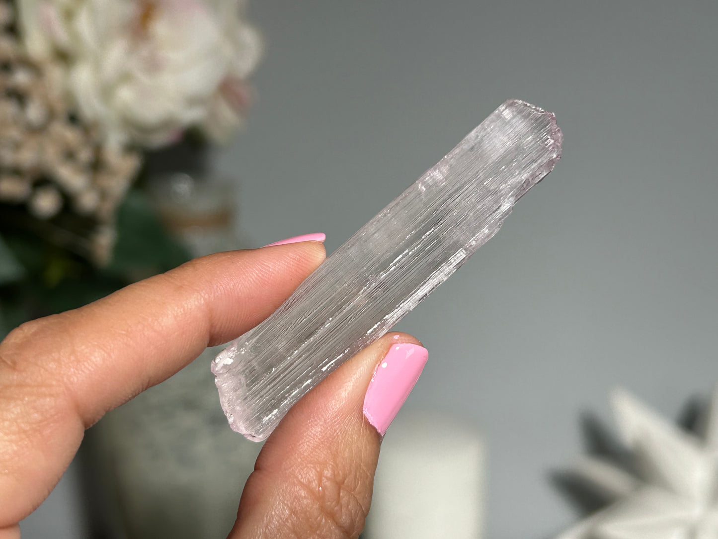 Natural Purple Kunzite Point (2.5", 65mm)