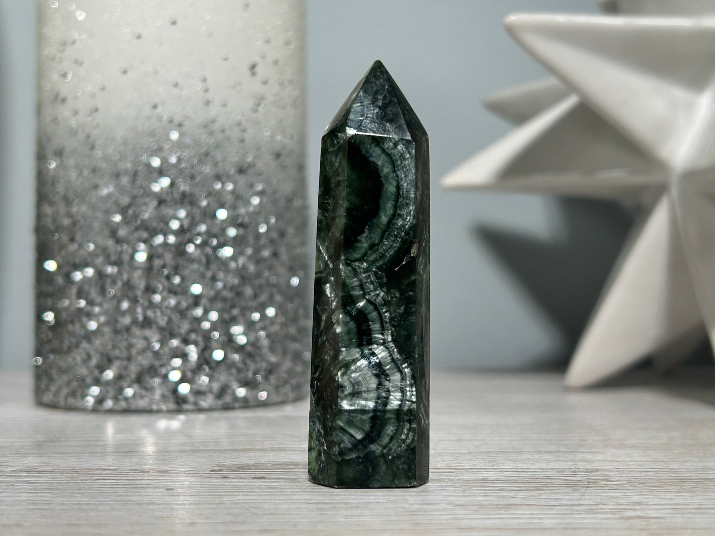 Seraphinite Tower (2.7", 69 mm)