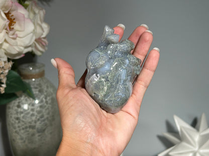 Moss Agate Anatomical Heart (3.4", 88mm)