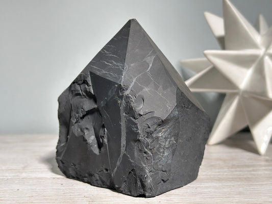Shungite Half Raw Tower (4.6”, 117mm)