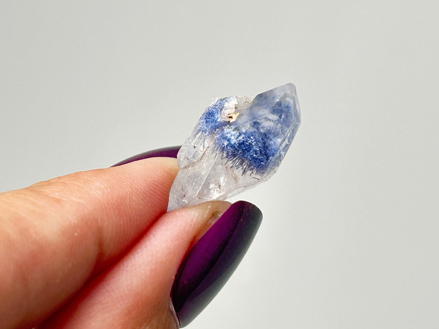 Dumortierite in Quartz (0.8", 21mm)
