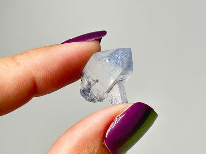 Dumortierite in Quartz (0.8", 20mm)