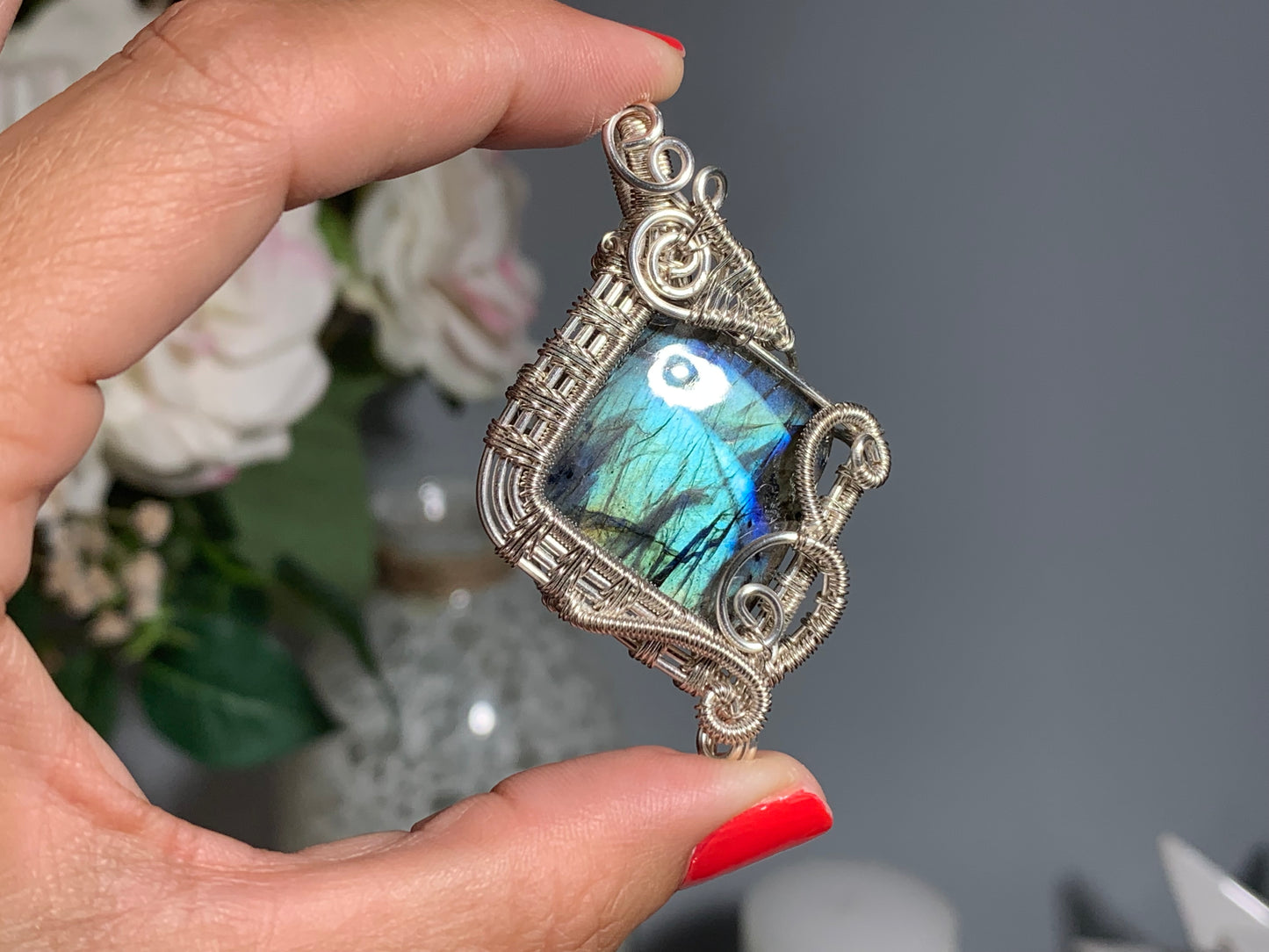 Wire Wrapped Labradorite Pendant (2.3" 58mm)