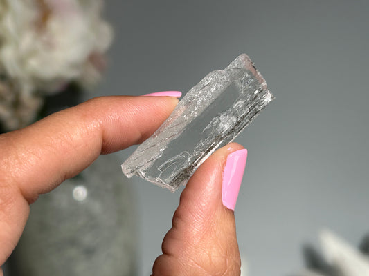 Natural Clear Kunzite Point (1.5", 38mm)