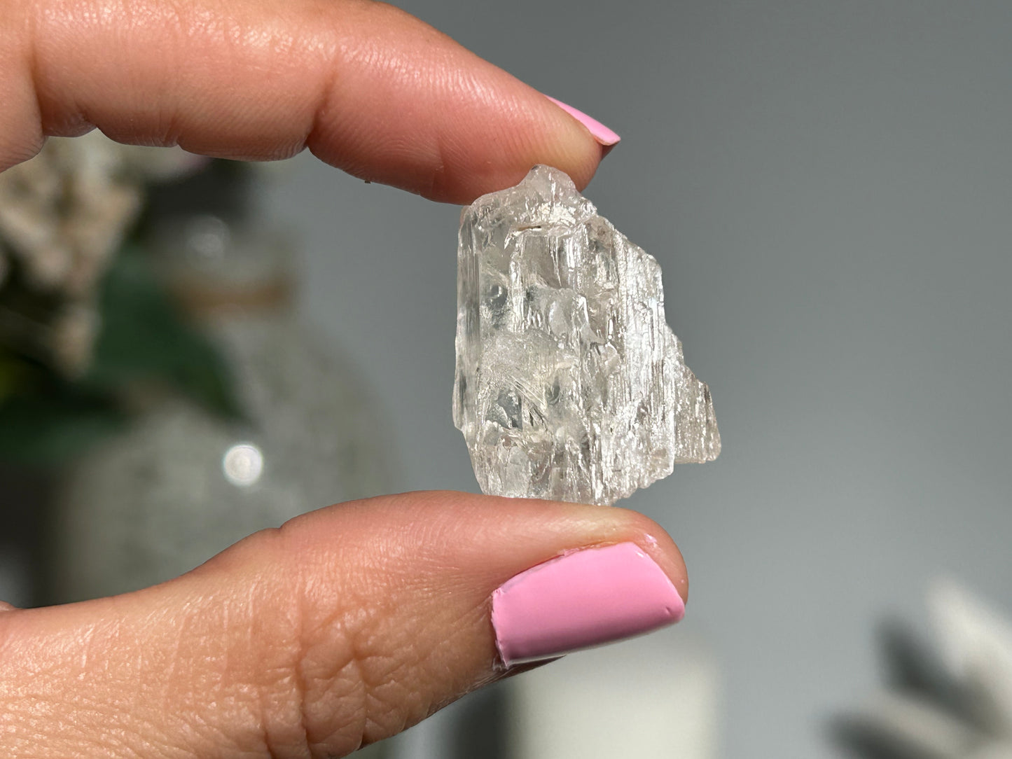 Natural Pale Yellow Kunzite Point (1.1", 28mm)