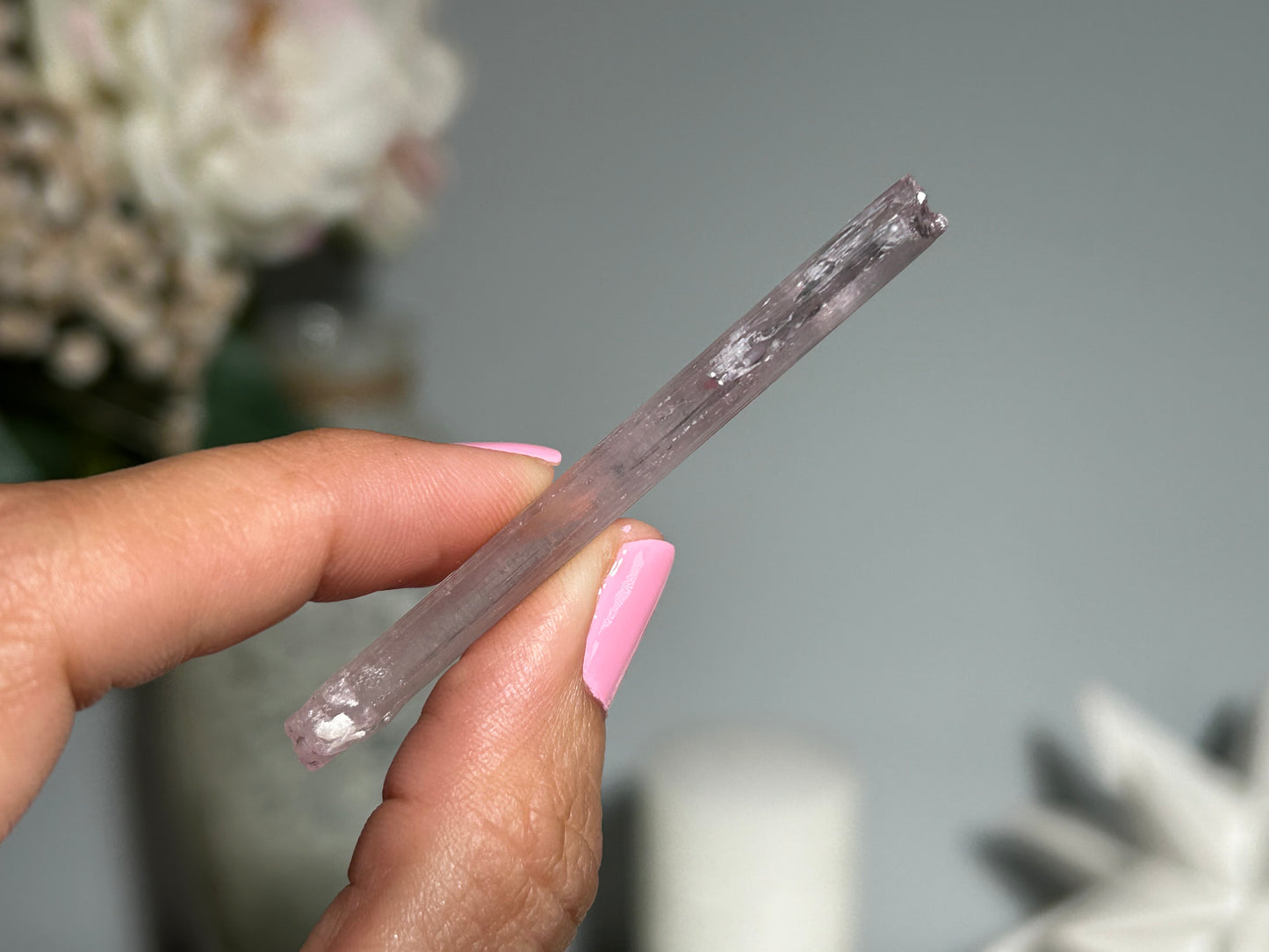 Natural Purple Kunzite Point (2.5", 65mm)