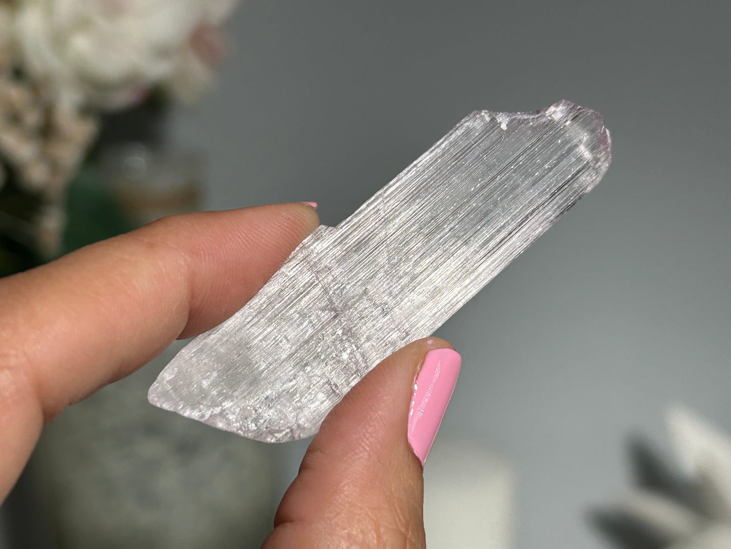 Natural Purple Kunzite Point (2.5", 64mm)