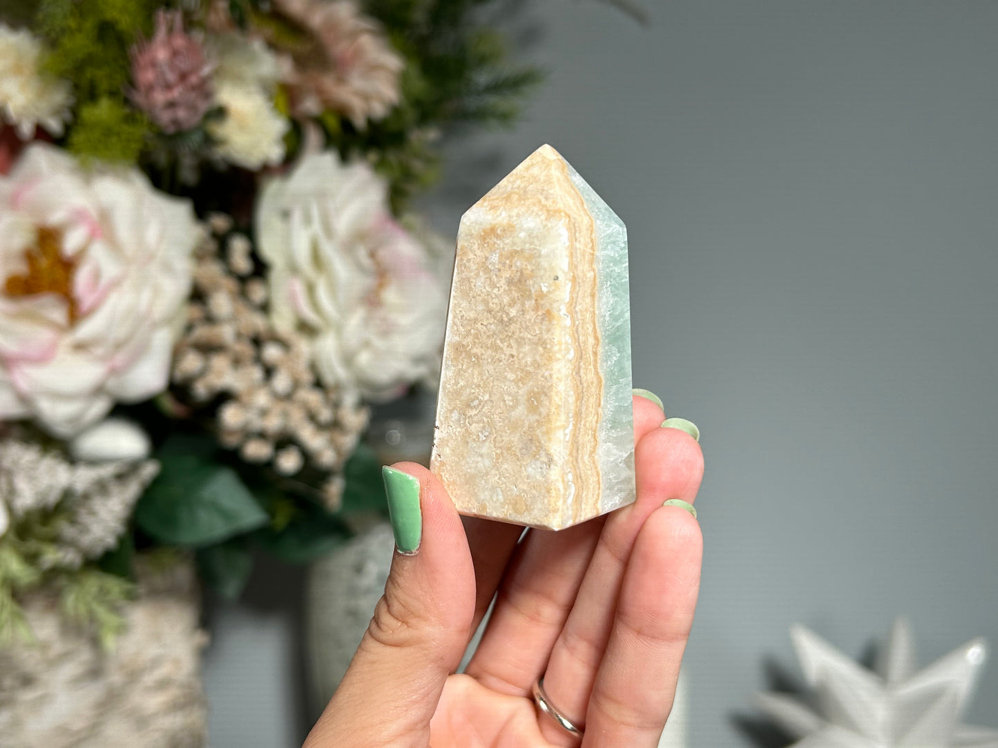 Caribbean Calcite Tower (2.5", 64mm)