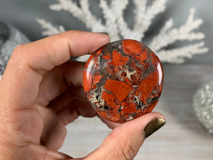 Flat Red Jasper Palm Stone