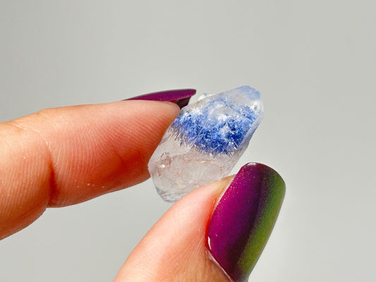 Dumortierite in Quartz (0.8", 21mm)
