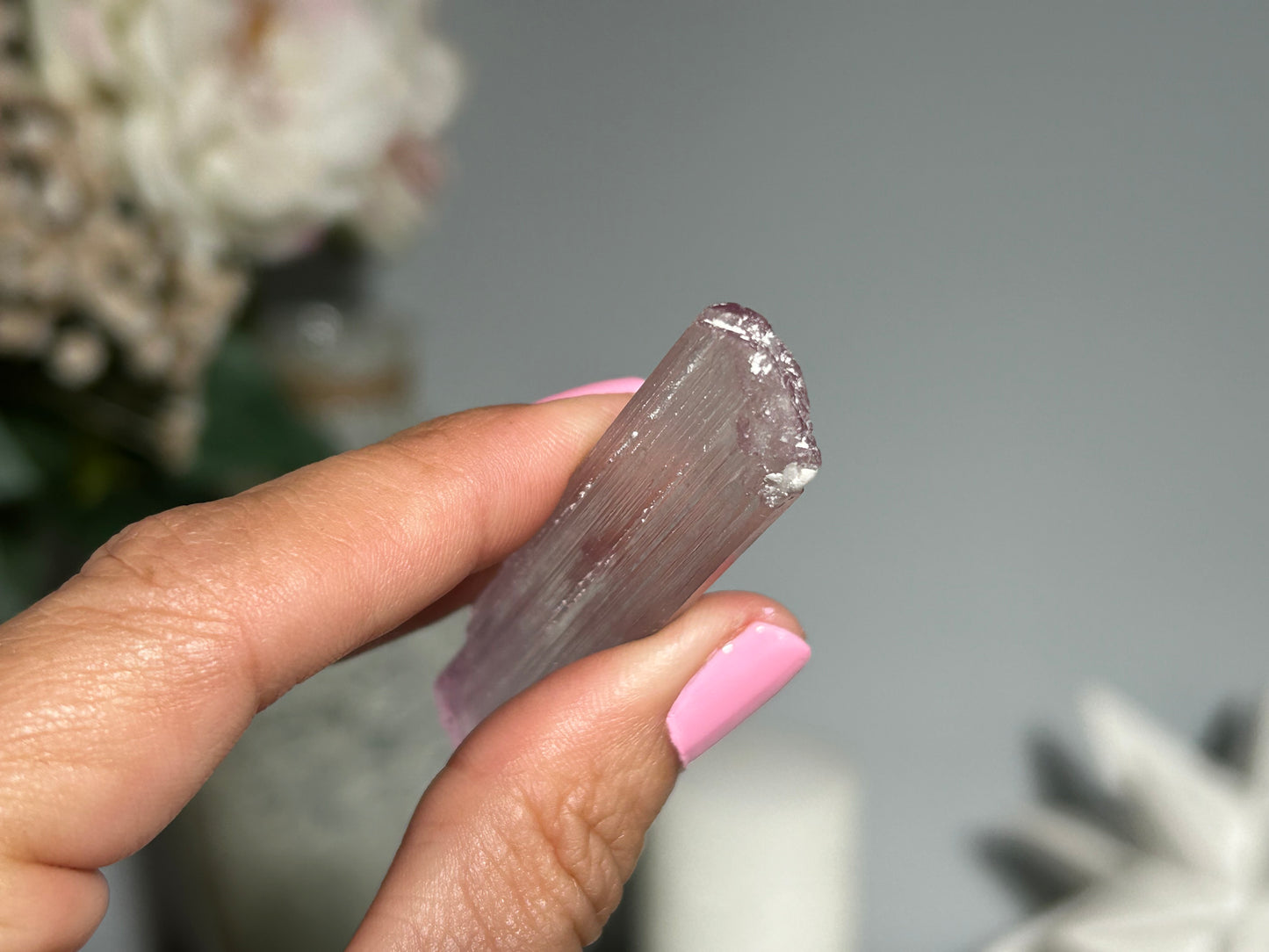 Natural Purple Kunzite Point (2.5", 65mm)