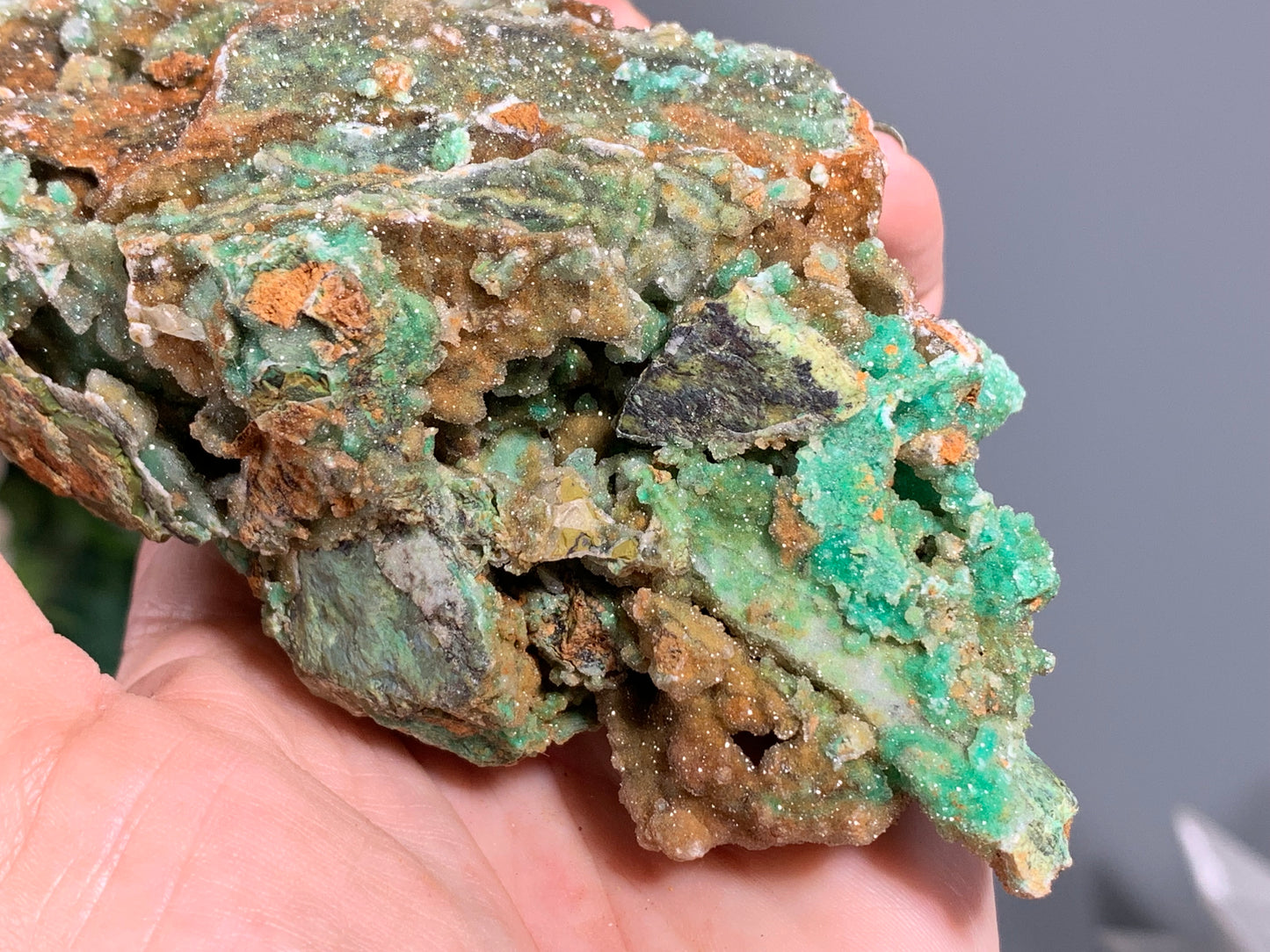 Druzy Chrysoprase (5.4", 136mm)