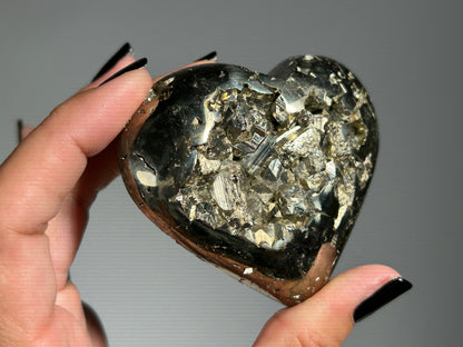 Pyrite Heart (2.9", 73mm)