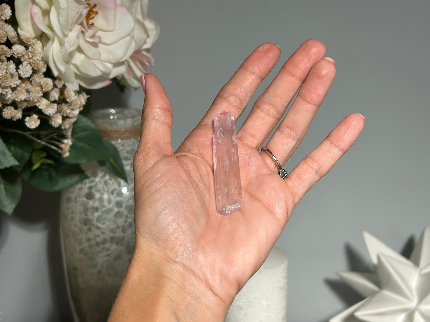 Natural Purple Kunzite Point (2.5", 65mm)