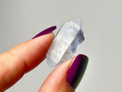 Dumortierite in Quartz (1", 26mm)