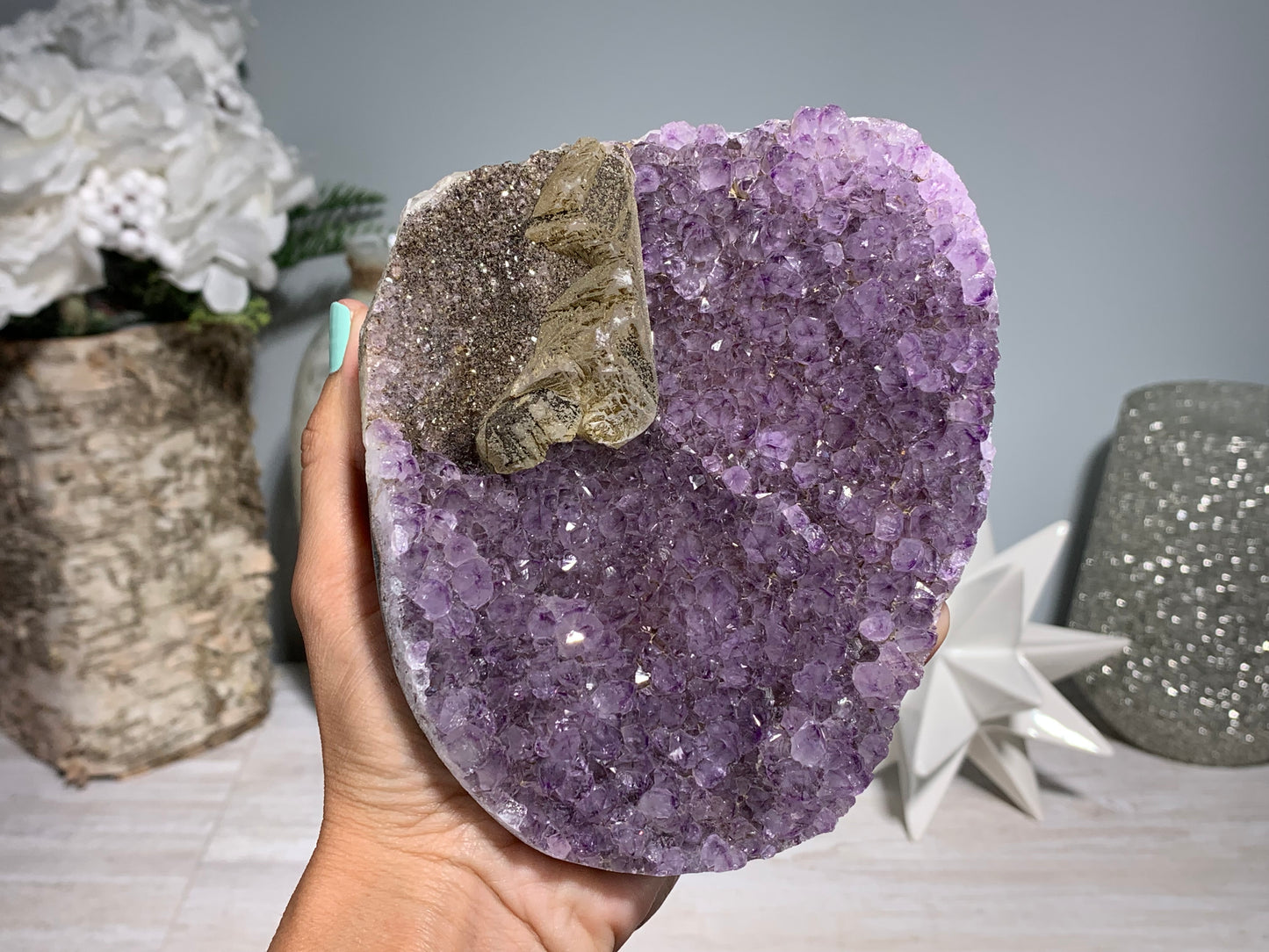 Amethyst Cupcake (5.5", 141mm)