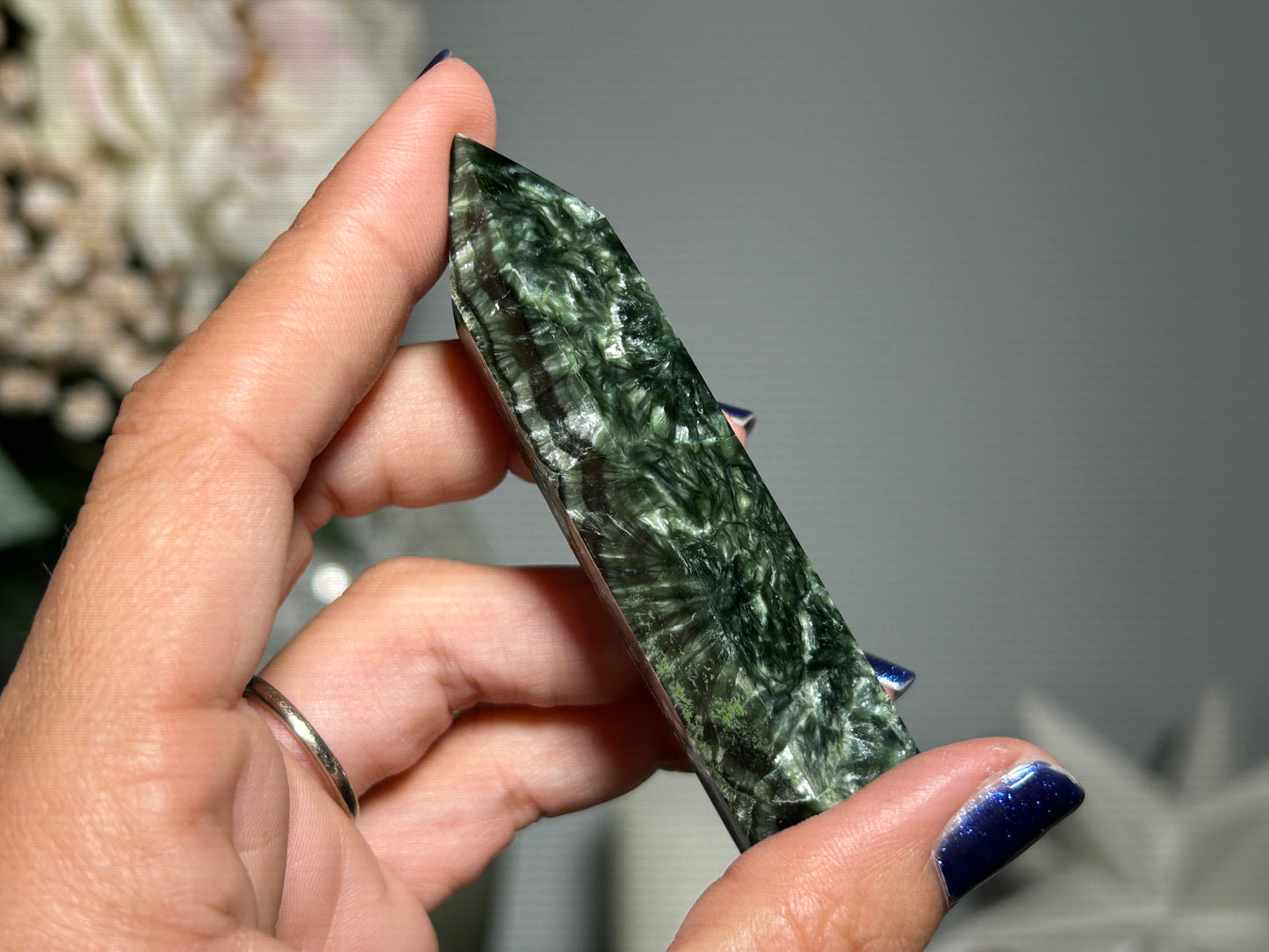 Seraphinite Tower (2.7", 69 mm)