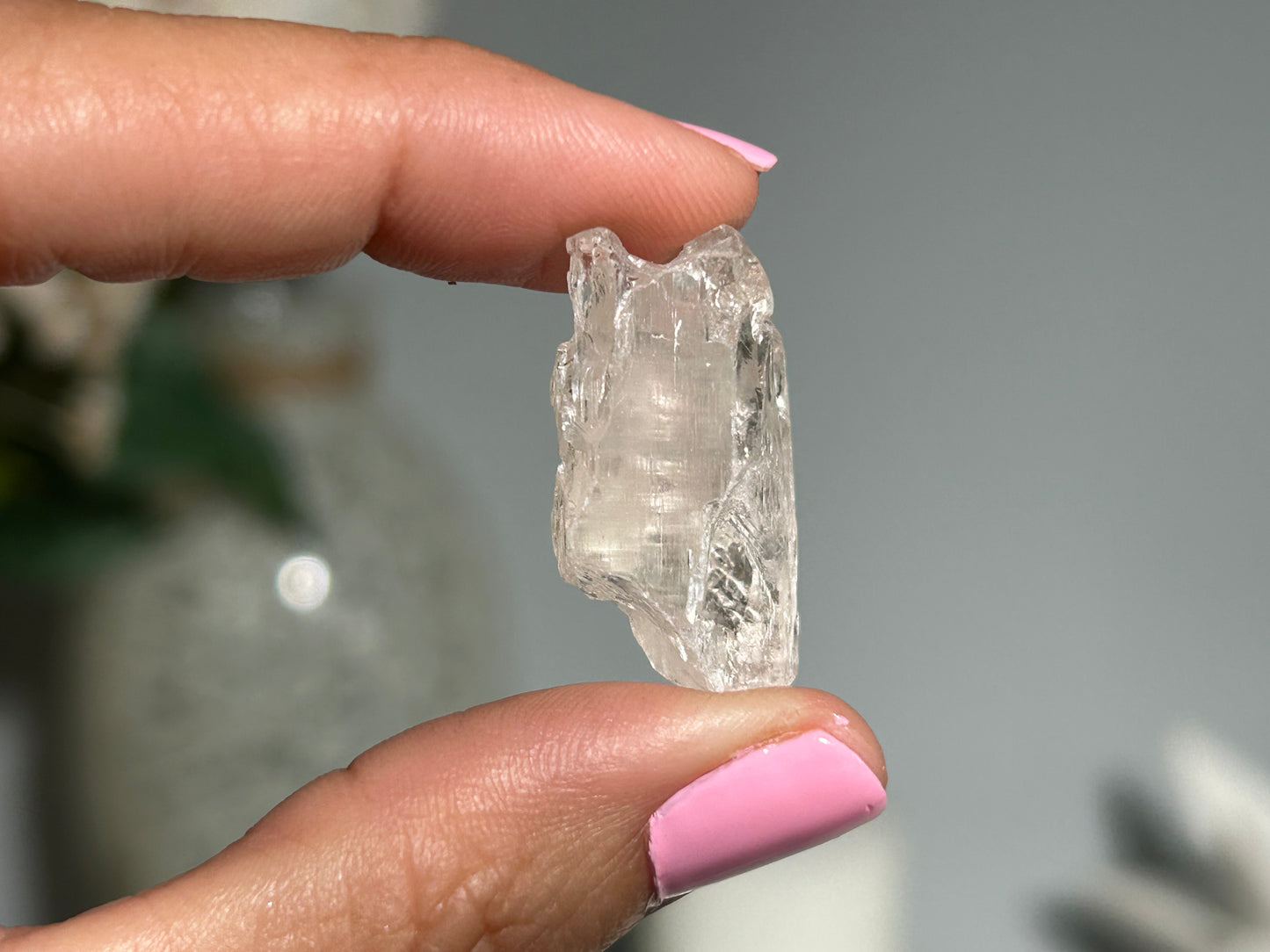 Natural Pale Yellow Kunzite Point (1.1", 28mm)