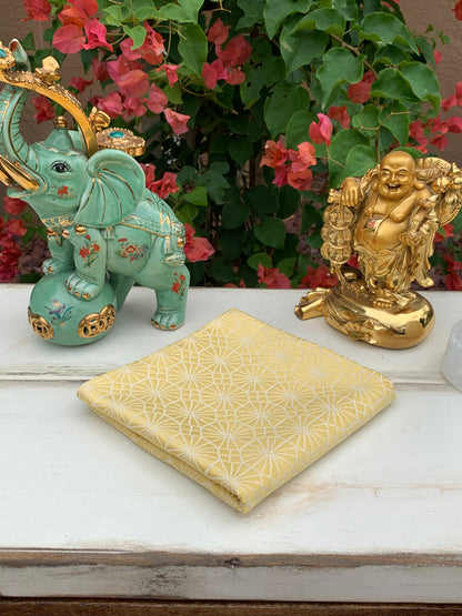 Premium Yellow Altar Cloth, Two Sided, Sun Altar Cloth, Bumblebee, Honeycomb, Litha Altar Cloth, Summer Solstice Altar Cloth