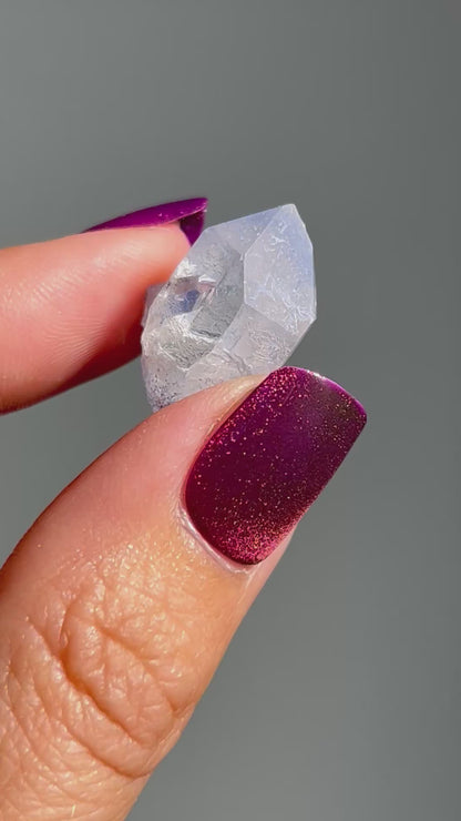 Dumortierite in Quartz (0.8", 20mm)