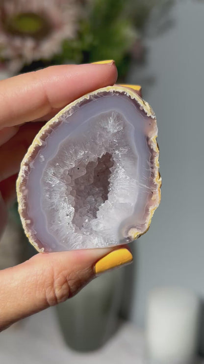 Agate Geode (2.1", 53mm)