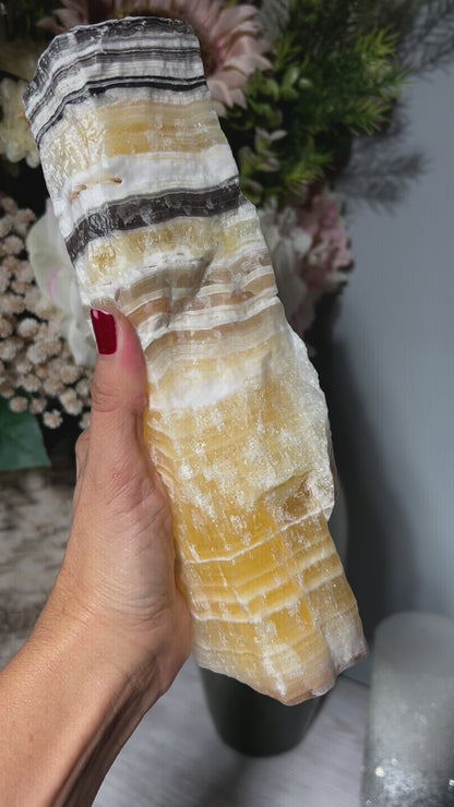 Tri-Color Calcite (8.7", 220mm)