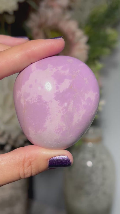 Phosphosiderite Pebble