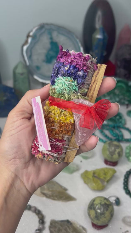 Sage w/ 7 Chakra Flowers, Palo Santo, & Gemstone Smudge Kits: Rose Quartz