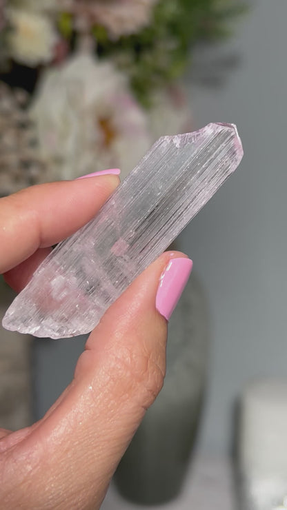 Natural Purple Kunzite Point (2.5", 64mm)