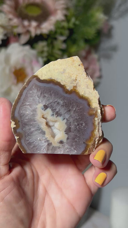 Agate Geode (2.7", 68mm)