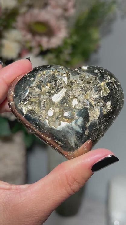 Pyrite Heart (2.9", 73mm)